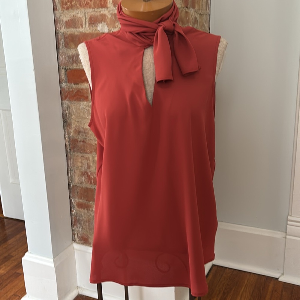 Nine West sleeveless top with tie